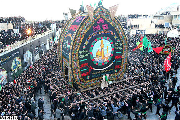 جشنواره های ایران - آیین نخل ‌گردانی در یزد