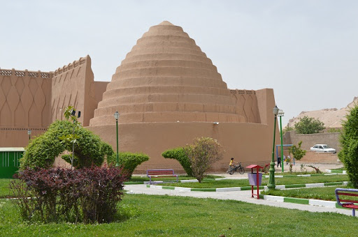 جاهای دیدنی کرمان- یخدان مویدی کرمان 